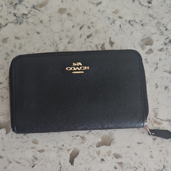 Coach Black Zip Wallet - Picture 1 of 13